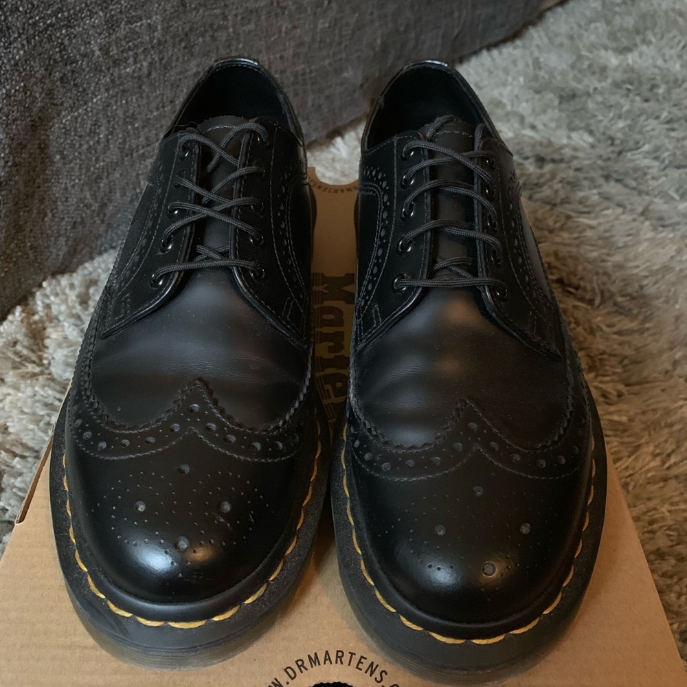 3989 Smooth Dr Martens
